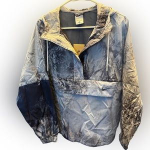 Nike Sportswear Woven Wave Dye Pullover Jacket windbreaker